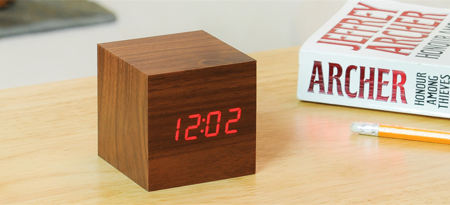 Cube Walnut Clock Gingko Cube Walnut Clock